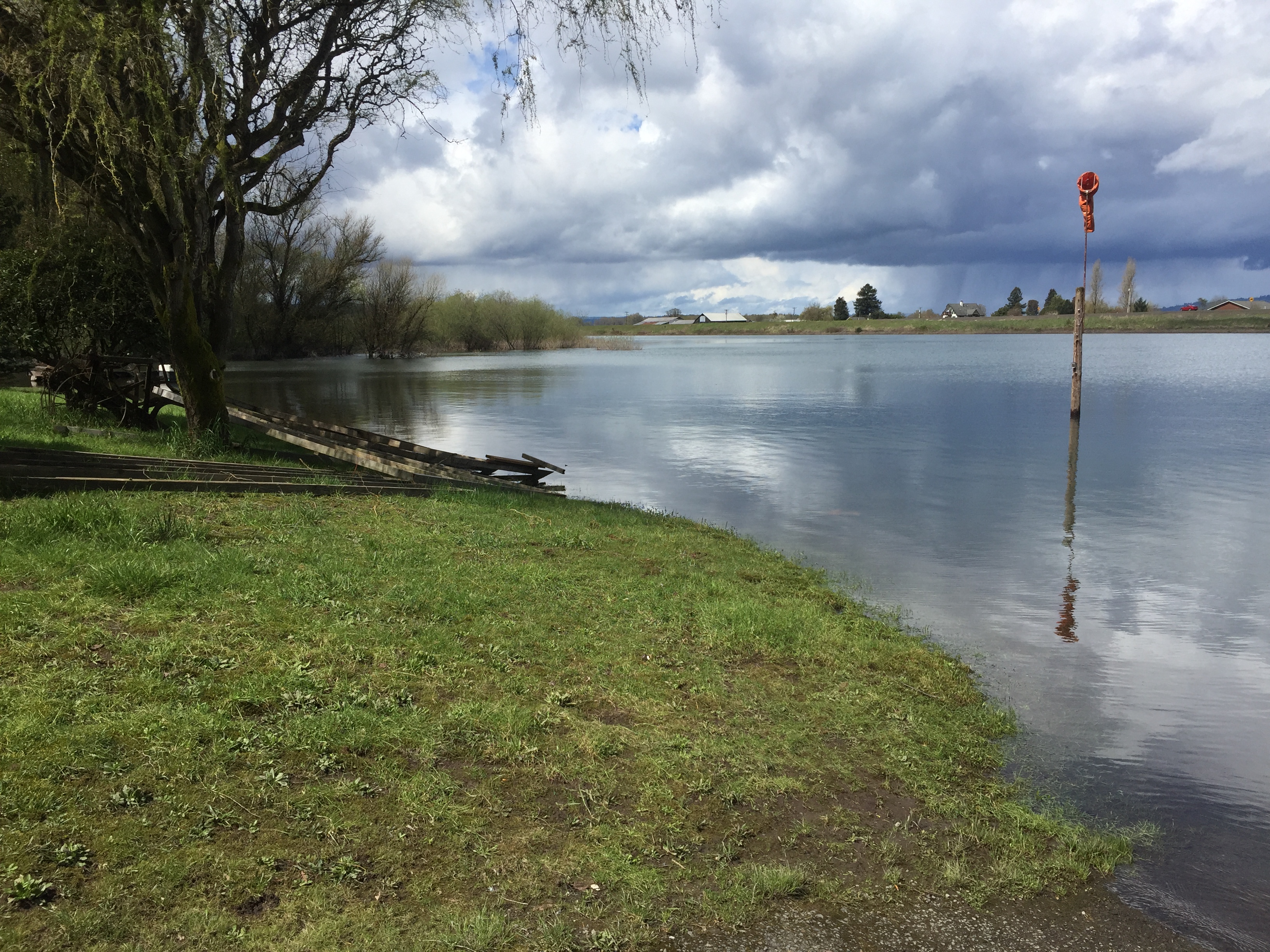 Pekin Ferry on the Lewis River boat ramp + camping Estuary Partnership